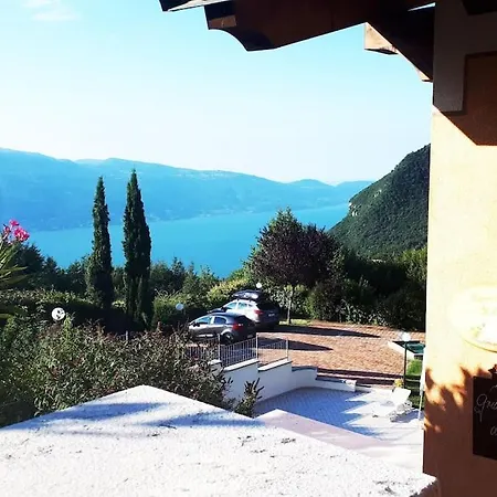 Am Gardasee In Tignale, Pool, Seesicht, Wlan Kostenlos Apartman *
