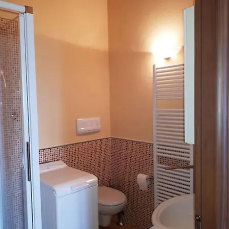 Am Gardasee In Tignale, Pool, Seesicht, Wlan Kostenlos Apartment *