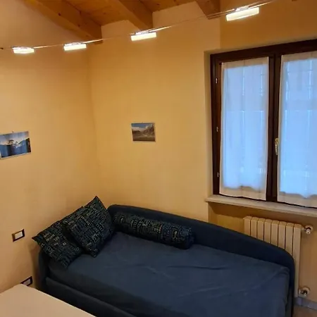 Apartment Am Gardasee In Tignale, Pool, Seesicht, Wlan Kostenlos Tignale